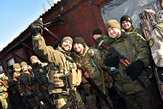 Харківських бійців провели з Маріуполя додому  - фото 1