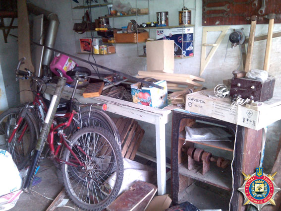 Житель Сіверська ховав в гаражі серед велосипедів реактивну протитанкову гранату (ФОТОФАКТ) - фото 3