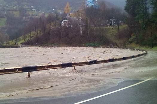 На Закарпатті найбільше від водної стихії потерпають Тячівщина та Рахівщина - фото 2