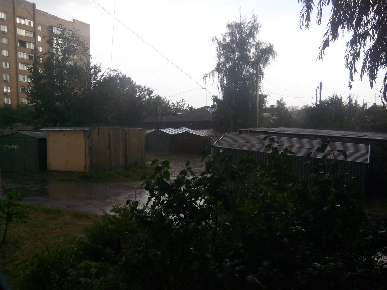 На Харків налетів ураган (ВІДЕО, ФОТО)  - фото 2