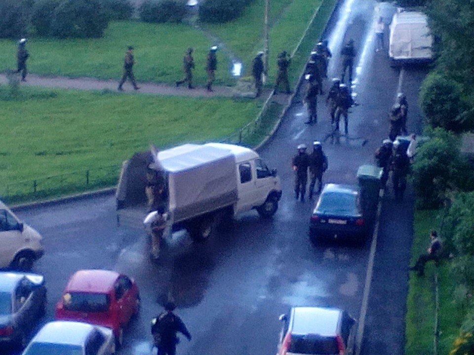 Вибухи у Петербурзі: З'явилися фото зі спецоперації ФСБ - фото 4