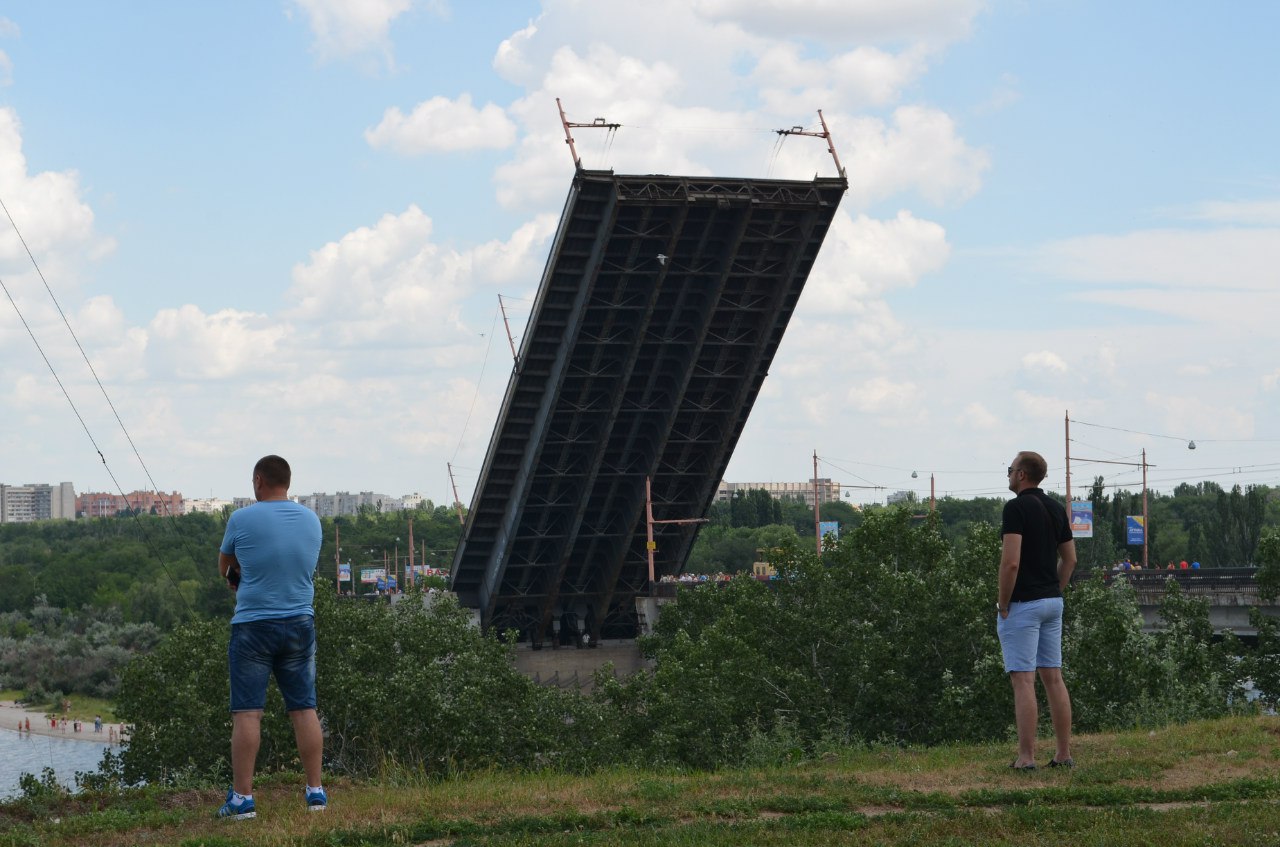 Як у Миколаєві розводили мости