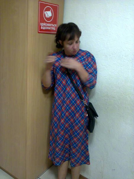 У Миколаєві п'яна жінка вкрала таксу, яку прив'язали біля магазину - фото 2