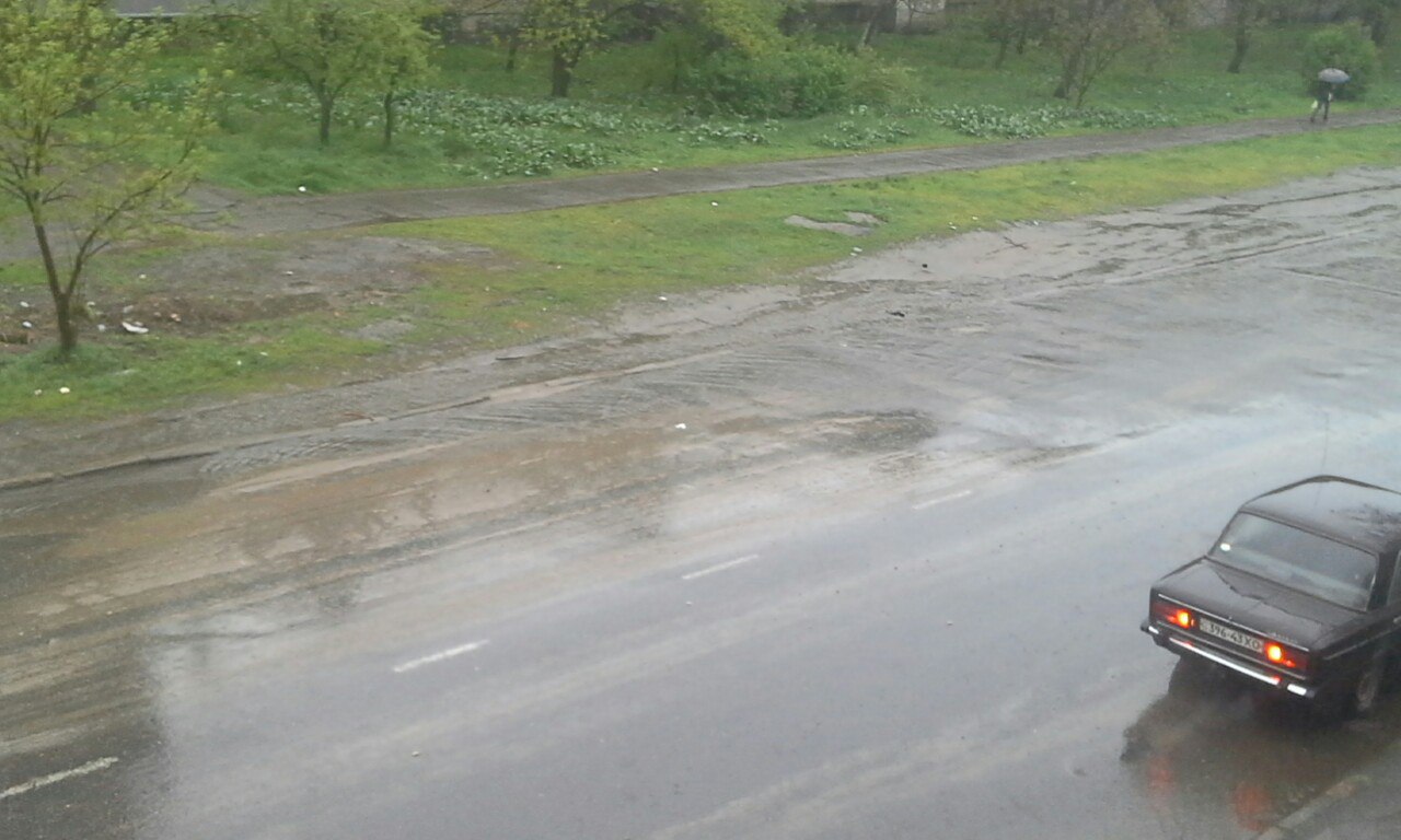 Центр Миколаєва знову затопило через дощ