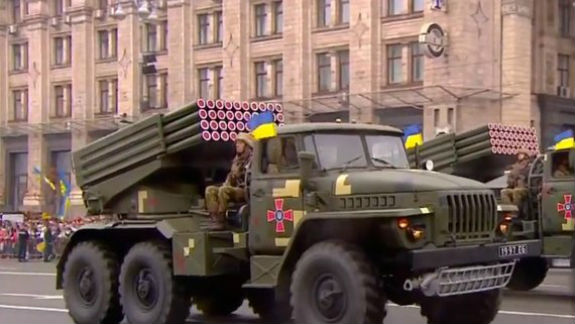 Україна святкує 25-річчя Незалежності: військовий парад у Києві (ТРАНСЛЯЦІЯ) - фото 6