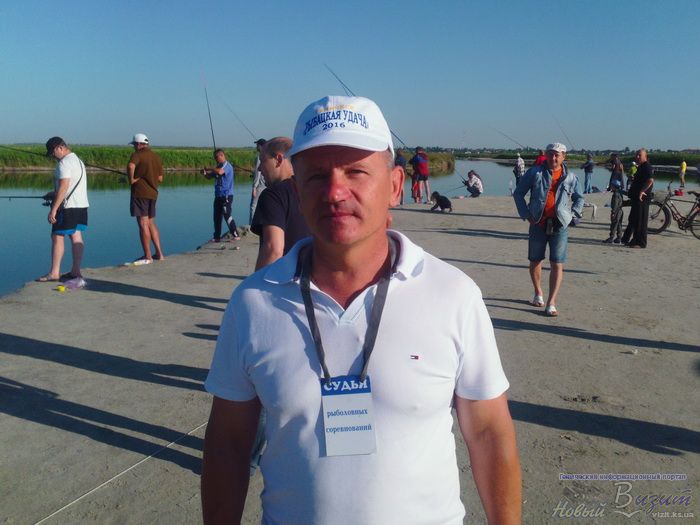 Майже сотня рибалок з різних українських місць зібралися на березі протоки поблизу Сиваша на щорічний рибальський фест  - фото 2