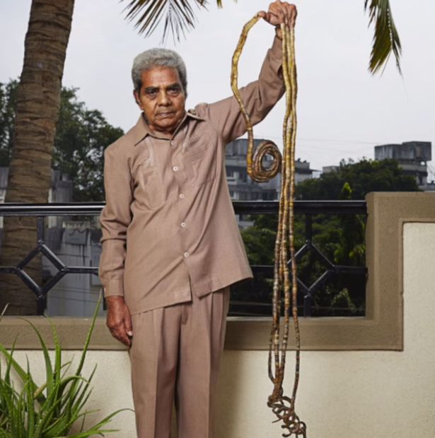 Індієць 62 роки відрощував нігті, щоб потрапити в Книгу рекордів Гіннеса - фото 1
