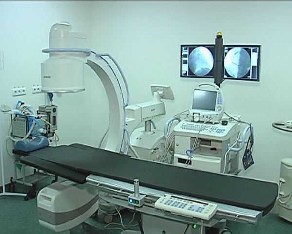 Дніпропетровська лікарні "швидкої" отримала надсучасний апарат для спасіння інфарктників - фото 1