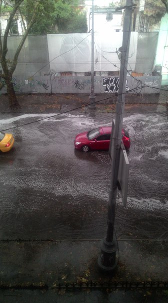 В Одесі лютує ураган та злива з градом - фото 2