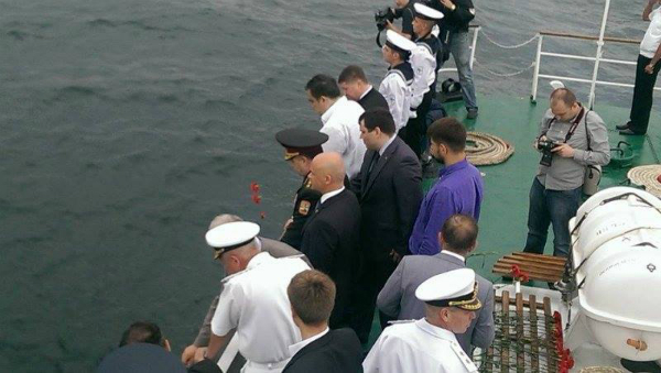 Саакашвілі відзначає з одеситами день Військово-морських сил (ФОТО) - фото 2