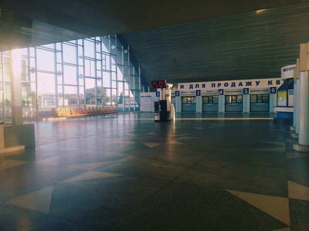Як виглядає залізничний вокзал у Луганську: місце неповернення (ФОТО) - фото 3