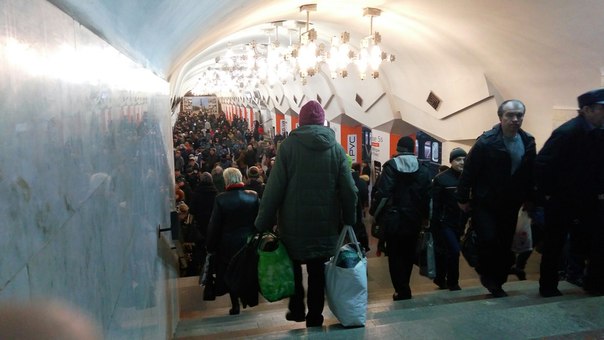 Аварія в Харкові: у підземці зупинилися потяги  - фото 1