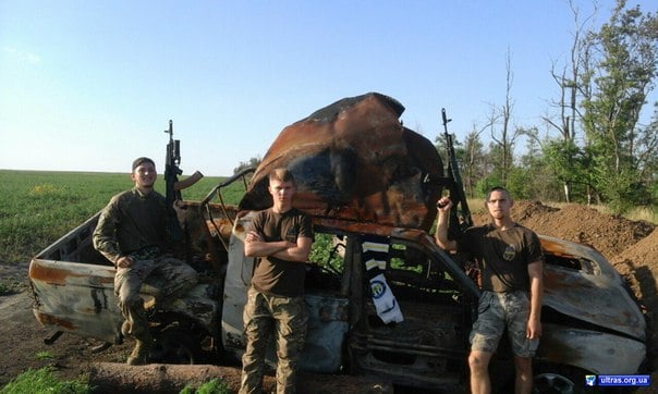 Як ультрас з Донецька воюють у зоні АТО (ФОТО) - фото 1