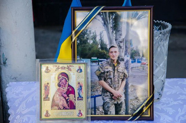У Дніпрі відкрили меморіальну дошку померлому від поранень офіцеру - фото 1