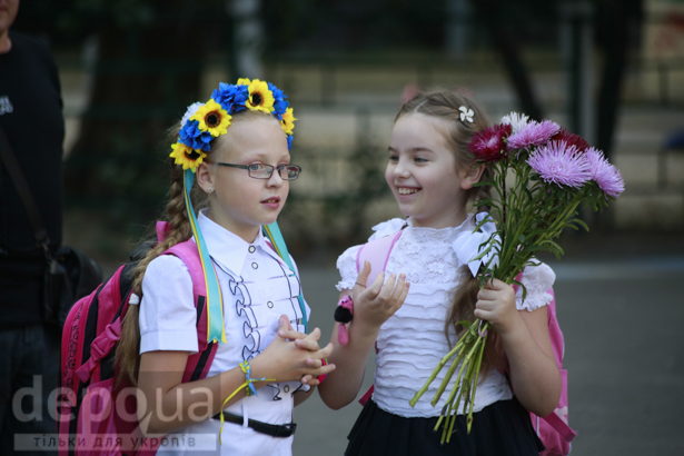 Як святкують День знань у випадковій київській школі (ФОТОРЕПОРТАЖ) - фото 4