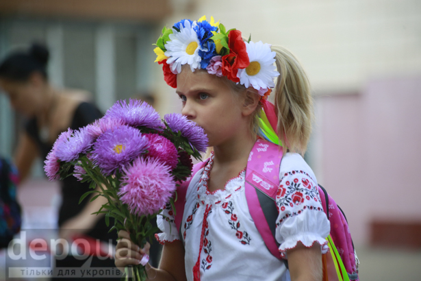 Як святкують День знань у випадковій київській школі (ФОТОРЕПОРТАЖ) - фото 5
