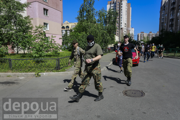 Як у Києві намагались провести гей-парад (ФОТОРЕПОРТАЖ) - фото 11