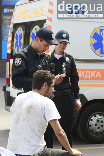 Поліція Києва: Розвозить п'яниць, ігнорує вуличну торгівлю та майже не заходить на Троєщину (ФОТО) - фото 2