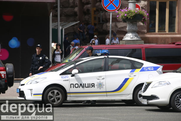 Поліція Києва: Розвозить п'яниць, ігнорує вуличну торгівлю та майже не заходить на Троєщину (ФОТО) - фото 3