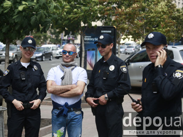 Поліція Києва: Розвозить п'яниць, ігнорує вуличну торгівлю та майже не заходить на Троєщину (ФОТО) - фото 11