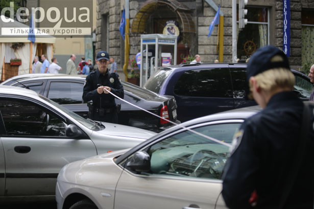 Поліція Києва: Розвозить п'яниць, ігнорує вуличну торгівлю та майже не заходить на Троєщину (ФОТО) - фото 14