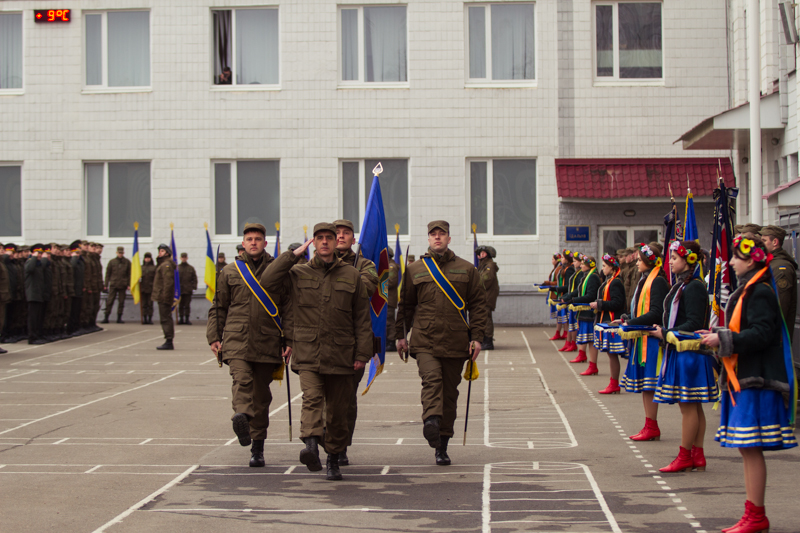 У Харкові випустили 200 лейтенантів Нацгвардії  - фото 10