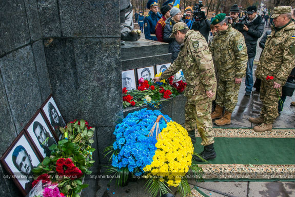 У Харкові вшанували пам'ять героїв Небесної Сотні і воїнів АТО - фото 6
