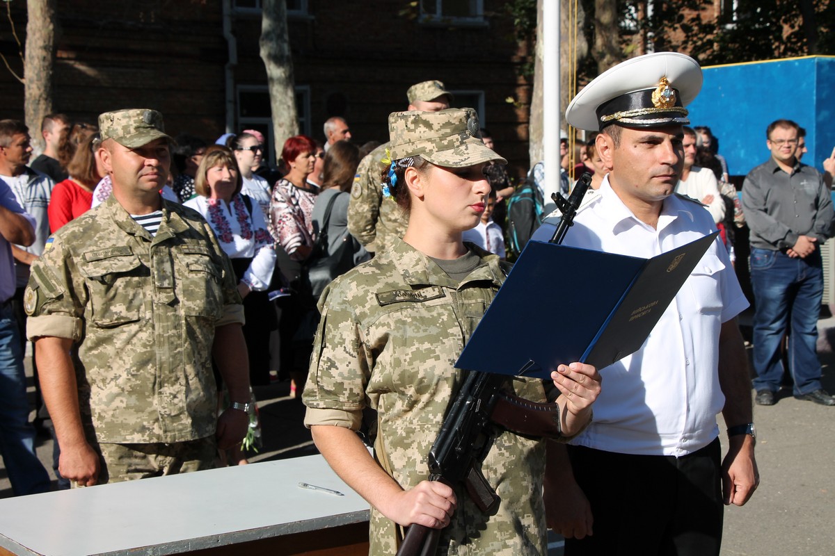 У Миколаєві 68 контрактників присягнули на вірність України