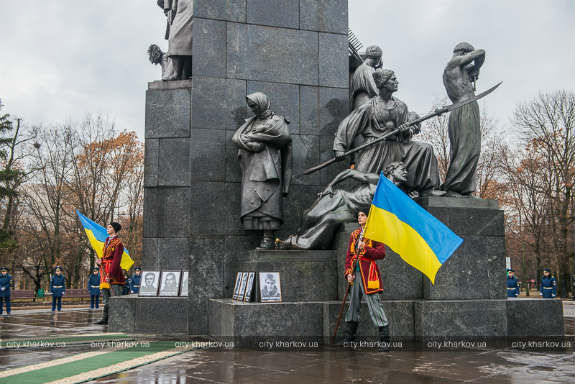 У Харкові вшанували пам'ять героїв Небесної Сотні і воїнів АТО - фото 3