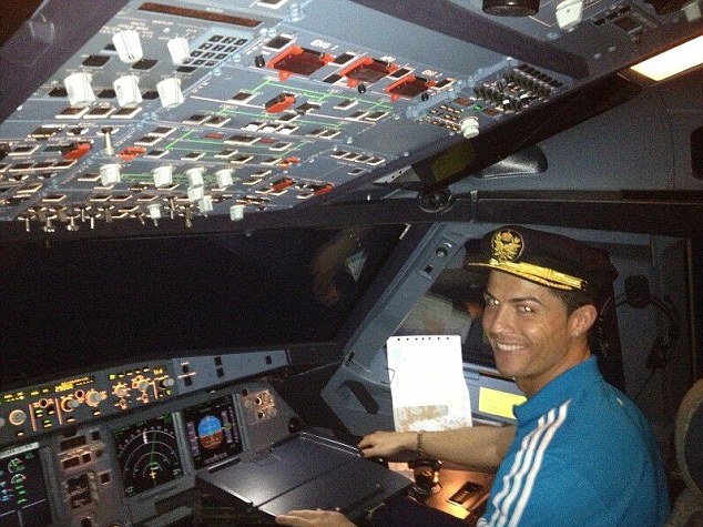 Роналду купив літак за 19 мільйонів євро - фото 1