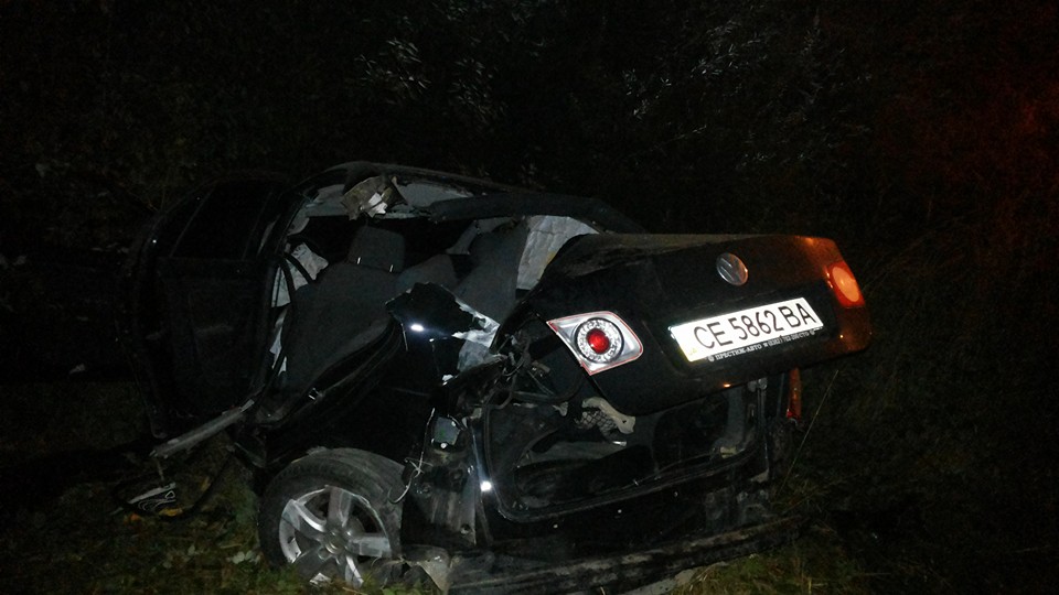 У Львові вночі у ДТП загинув водій, його пасажирка - у реанімації - фото 1