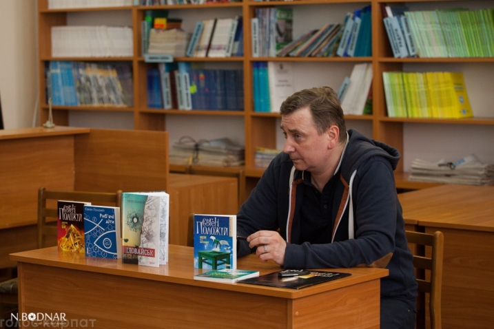 В Ужгороді презентували книгу про Іловайськ - фото 1