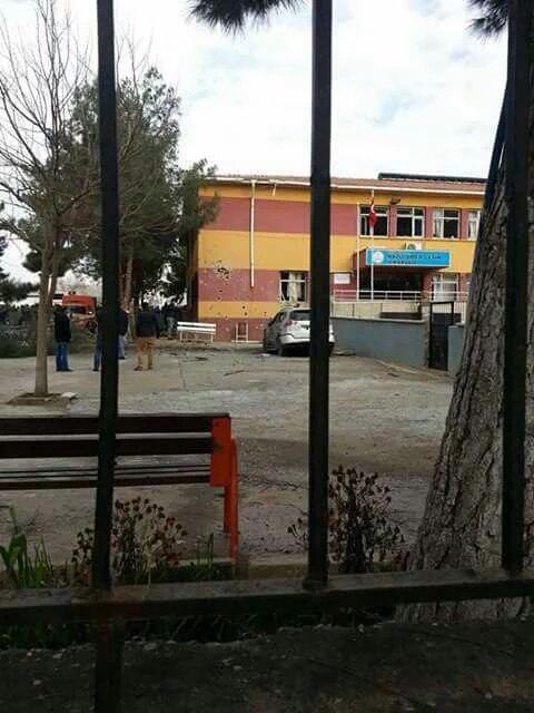 Наслідки вибуху в турецькій школі - фото 1