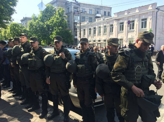 Як у Києві відзначають 9 травня (ОНОВЛЮЄТЬСЯ) - фото 8