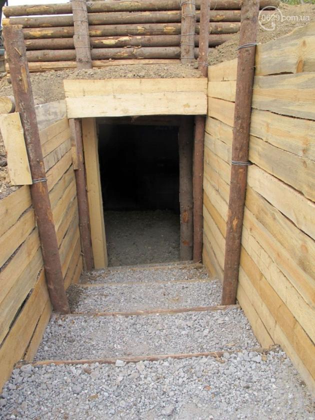 Для бійців ВСУ поблизу Маріуполя побудували протиракетний бункер  - фото 2
