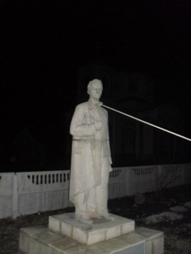 На Харківщині один із районів повністю очистили від пам'ятників Леніну, - активісти - фото 1