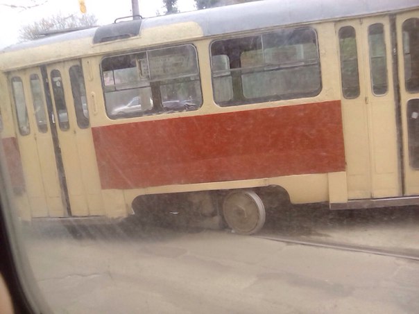 У Харкові злетів із рейок черговий трамвай - фото 1