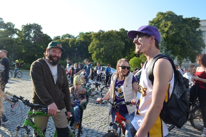В Ужгороді тисяча велосипедистів доводили, що місто для них - фото 4