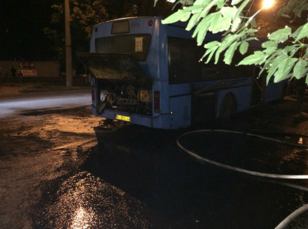 У Полтаві загорівся автобус - фото 1