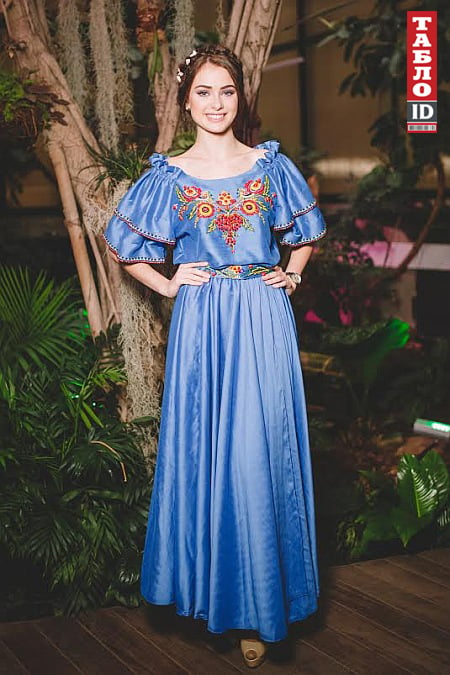 Міс Україна презентує в Китаї сукню від вінницького дизайнера - фото 1