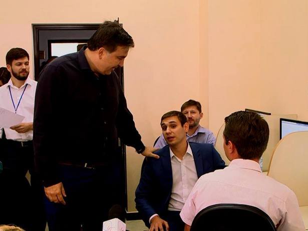 Михайло Саакашвілі вирішив перевірити тестовку кандидатів у прокурори - фото 1