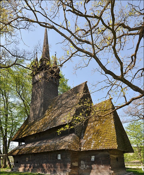 Унікальні пам’ятки: дерев’яні церкви Закарпаття охороняє весь світ - фото 14