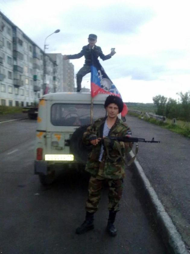 Виховання в "республічках": терористи виряджають дітей собі подібно і дають в руки зброю - фото 2