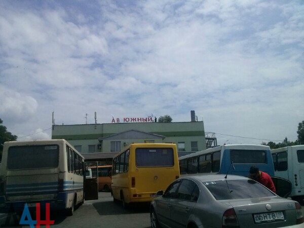 Донецьк спідкало "покращення": Окупанти русифікували назву вокзалу (ФОТО) - фото 2