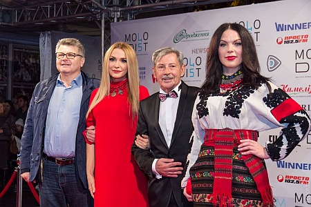 Як Карпа з Шуваловим, Ющенко та Ступка відкривали "Молодість" - фото 4