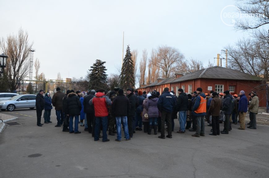 У Маріуполі працівникам судоремонтного заводу заплатили по 100 грн за місяць (ФОТО) - фото 2