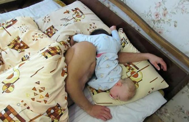 35 кумедних доказів того, що діти можуть заснути де завгодно - фото 12