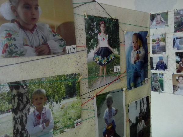 У Дніпропетровську відкрили виставку фотопортретів дітей-переселенців - фото 1