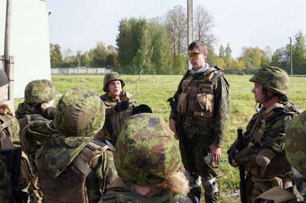Медиків полку "Дніпро-1"  навчили рятувати життя бійців, як в НАТО (ФОТО, ВІДЕО) - фото 1