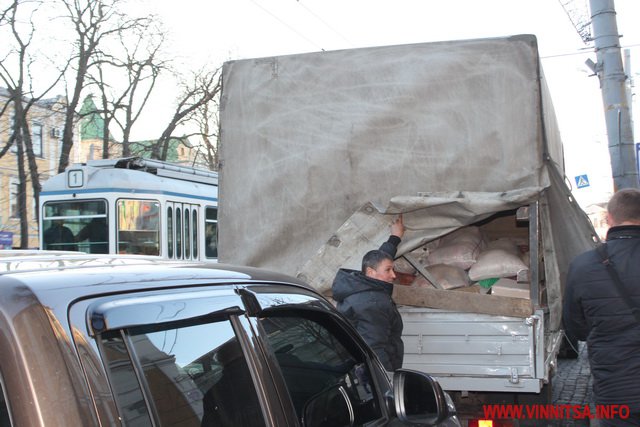 Вінничани передали на Попасну 7 тонн гуманітарки - фото 1